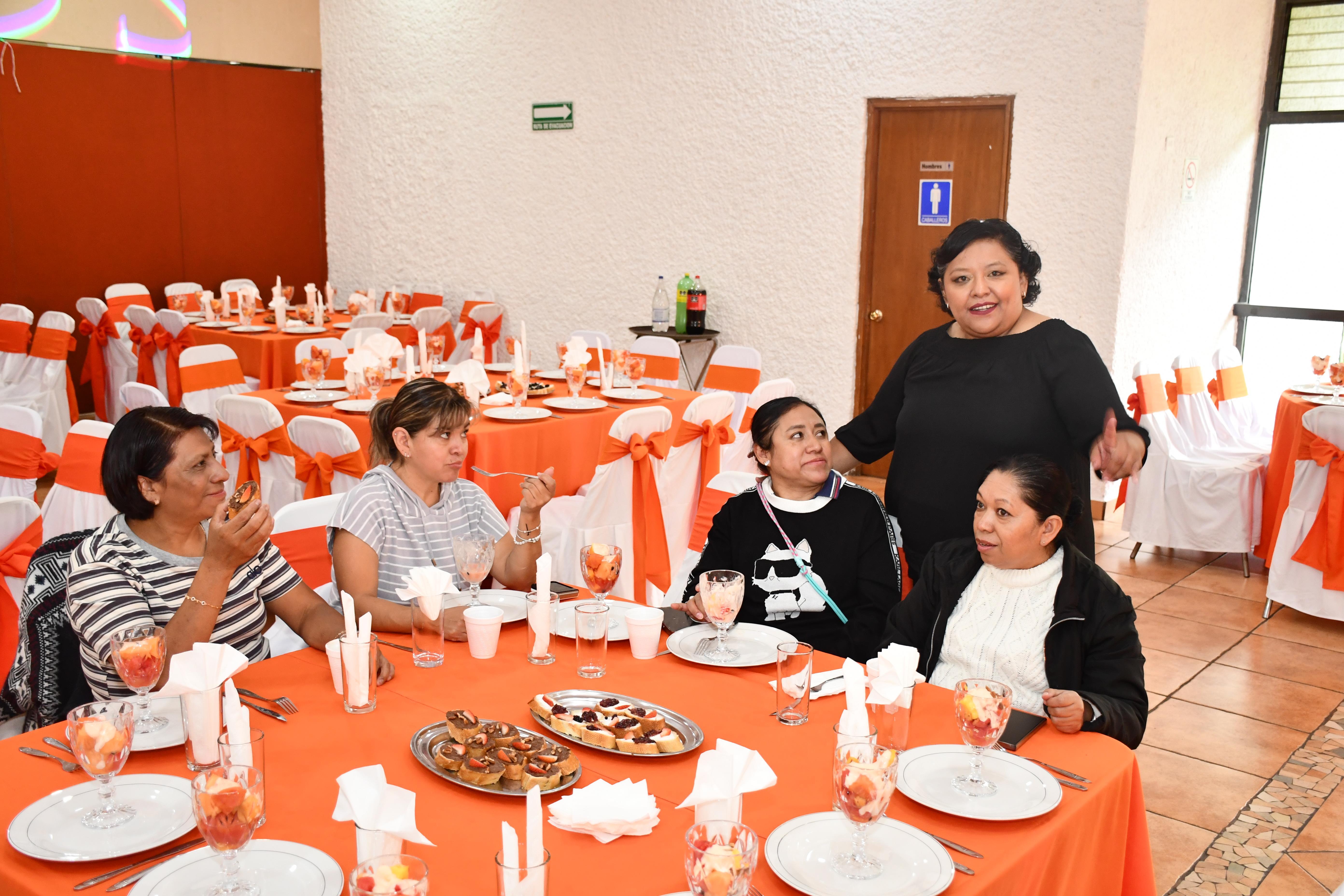 Festejo Día de las Madres, Sección XLI HR "1º de Octubre"